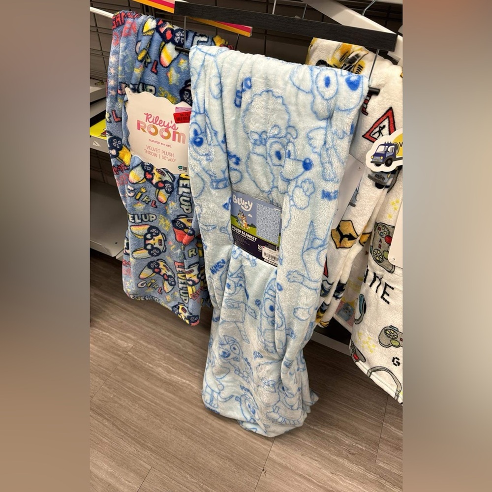 Bluey and friends throw blanket